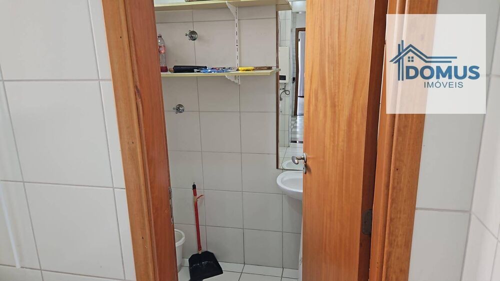 Apartamento à venda com 3 quartos, 125m² - Foto 2