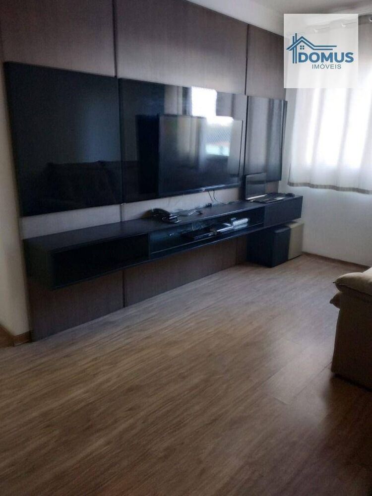 Apartamento à venda com 2 quartos, 55m² - Foto 1