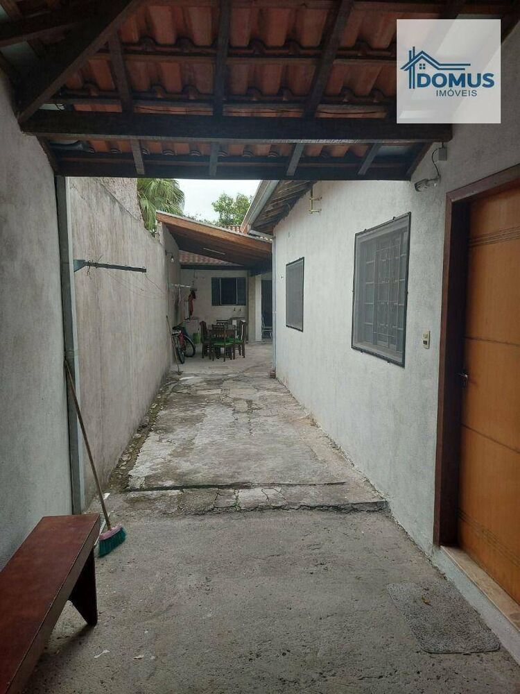 Casa à venda com 5 quartos, 166m² - Foto 3