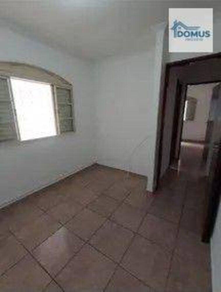 Casa à venda com 3 quartos, 101m² - Foto 4