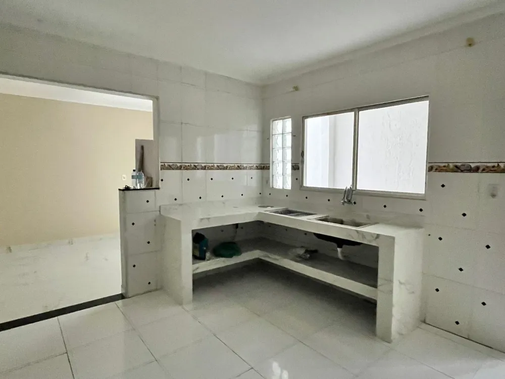Casa, 3 quartos, 203 m² - Foto 4