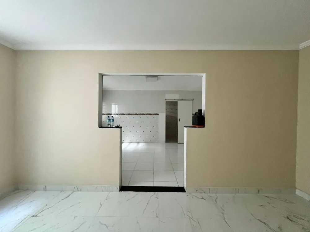 Casa, 3 quartos, 203 m² - Foto 2