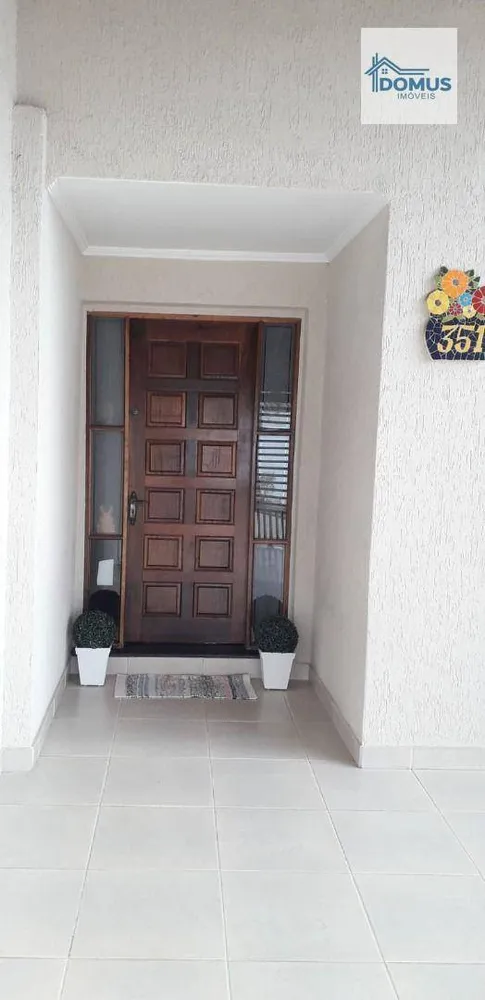 Casa, 4 quartos, 220 m² - Foto 1