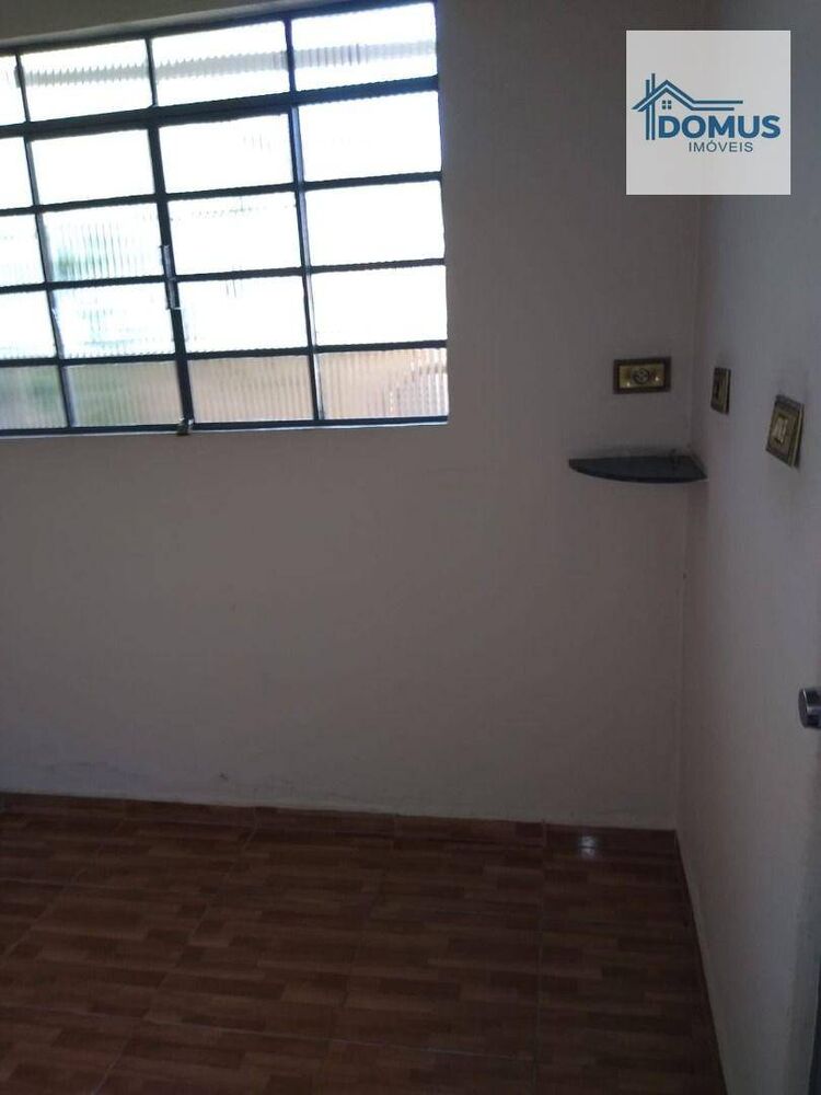 Casa à venda com 4 quartos, 98m² - Foto 3