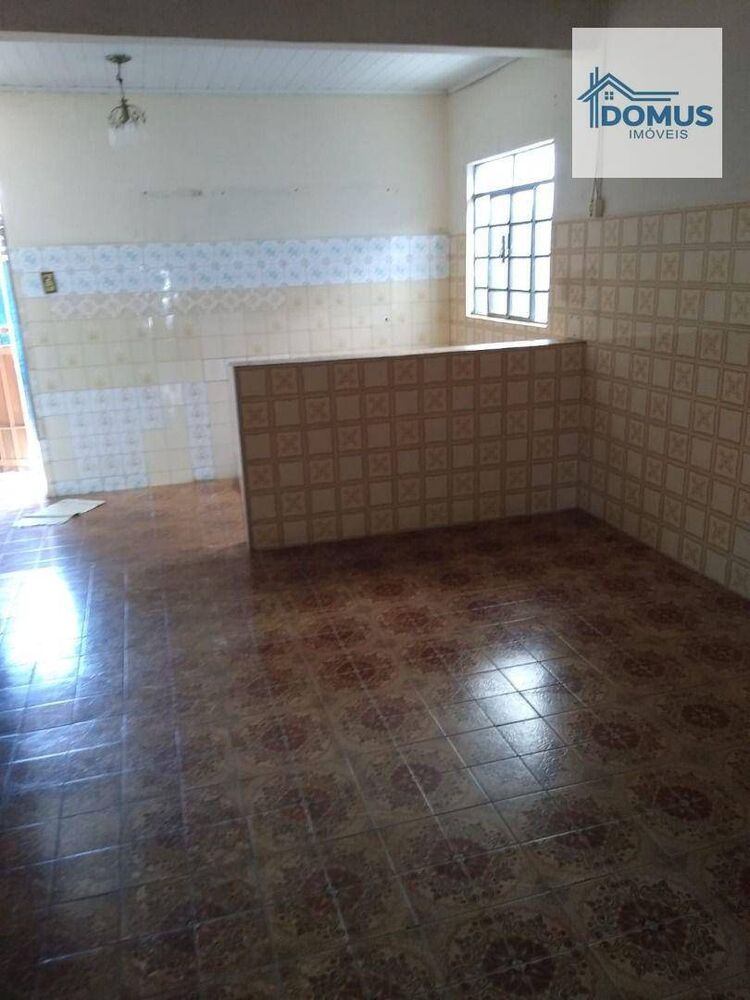 Casa à venda com 4 quartos, 98m² - Foto 5
