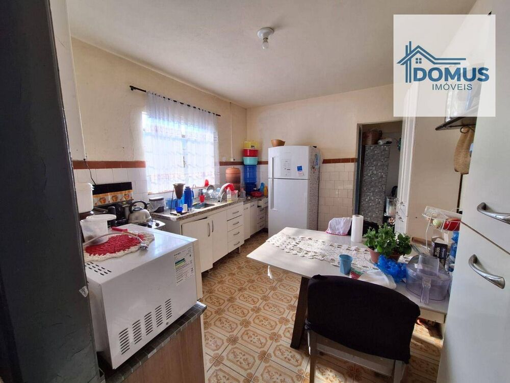 Casa, 5 quartos, 152 m² - Foto 3