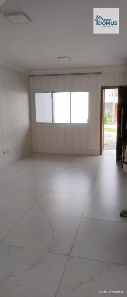 Sobrado à venda com 3 quartos, 190m² - Foto 2