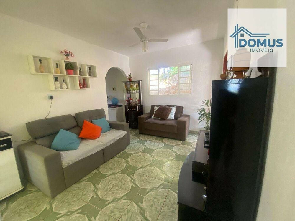Chácara à venda com 2 quartos, 100m² - Foto 1