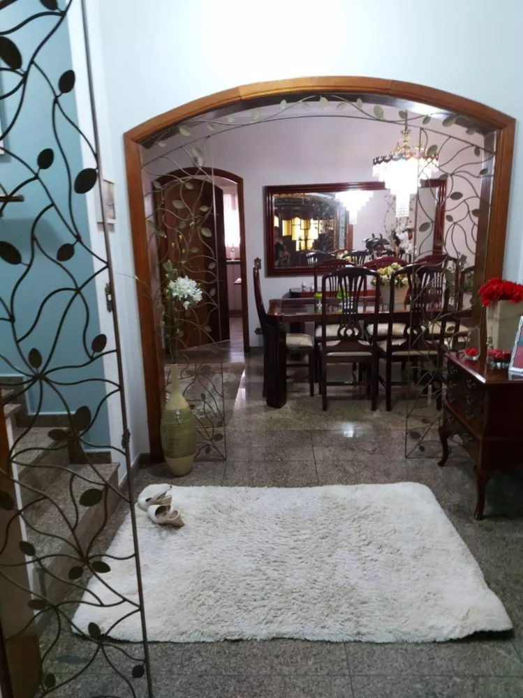 Sobrado à venda com 10 quartos, 200m² - Foto 4