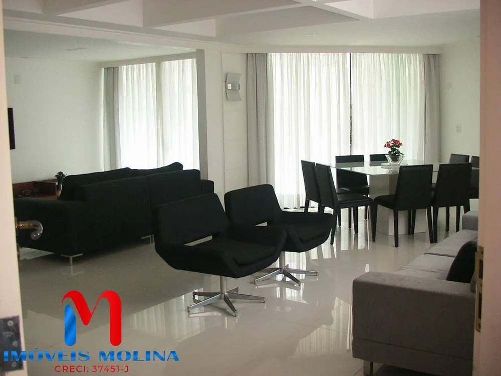 Apartamento, 3 quartos, 251 m² - Foto 1
