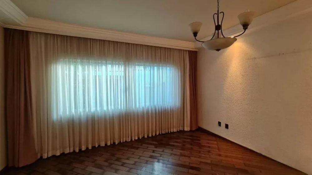 Casa à venda com 3 quartos, 337m² - Foto 3