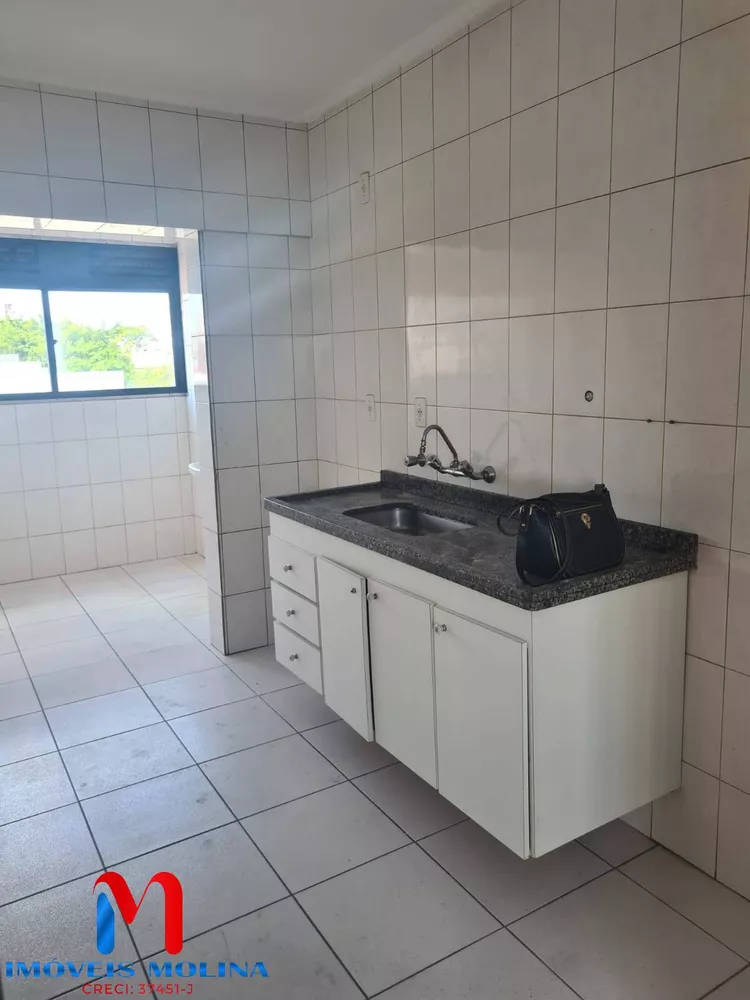 Apartamento para alugar com 3 quartos, 75m² - Foto 4