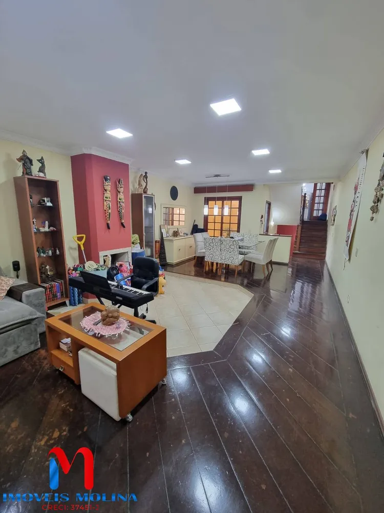 Sobrado, 3 quartos, 330 m² - Foto 1