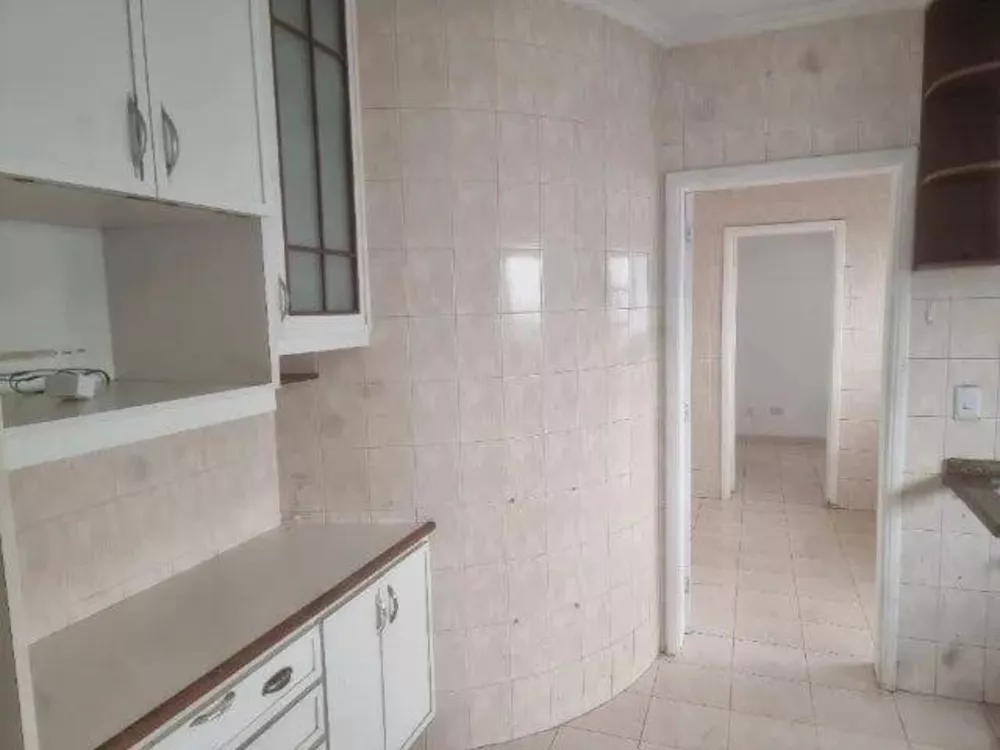 Casa para alugar com 4 quartos, 360m² - Foto 6