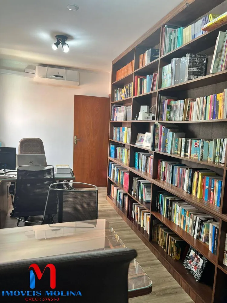 Sobrado, 3 quartos, 442 m² - Foto 1