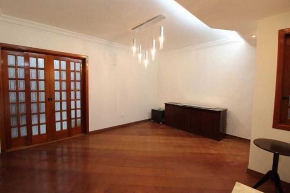 Sobrado, 3 quartos, 210 m² - Foto 1