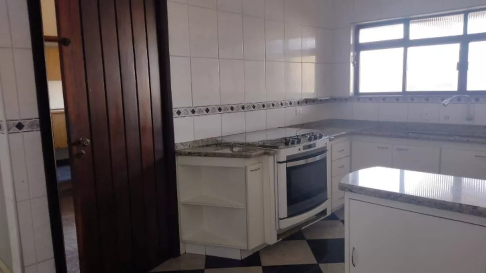 Sobrado à venda com 3 quartos, 411m² - Foto 7