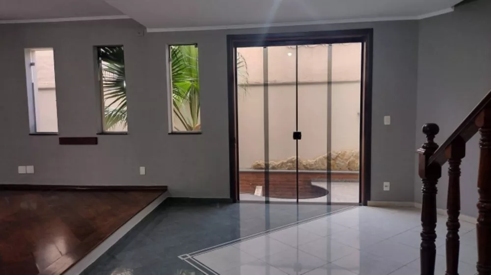 Sobrado à venda com 3 quartos, 411m² - Foto 2