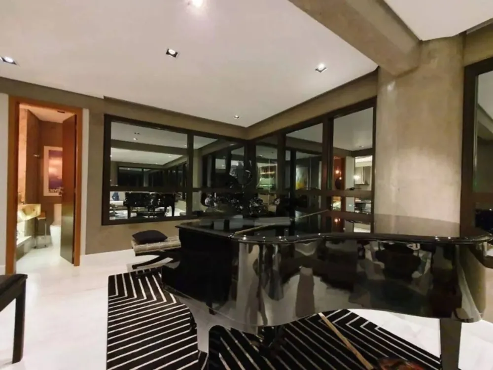 Apartamento, 3 quartos, 190 m² - Foto 1