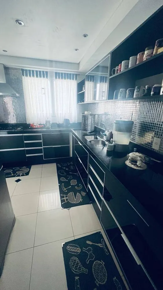 Apartamento, 3 quartos, 190 m² - Foto 1