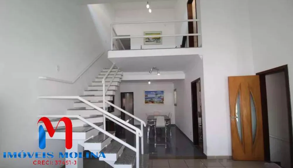 Sobrado, 5 quartos, 350 m² - Foto 1
