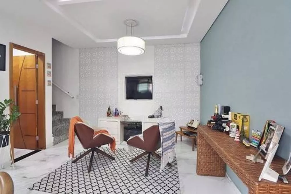 Sobrado à venda com 3 quartos, 120m² - Foto 1