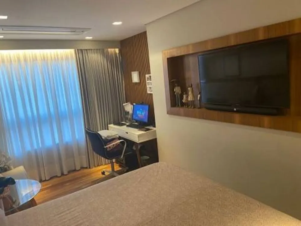 Apartamento, 3 quartos, 240 m² - Foto 1