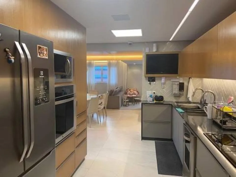 Apartamento, 3 quartos, 240 m² - Foto 2