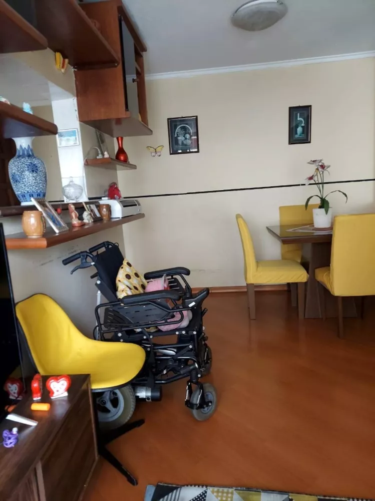 Apartamento à venda com 2 quartos, 62m² - Foto 2