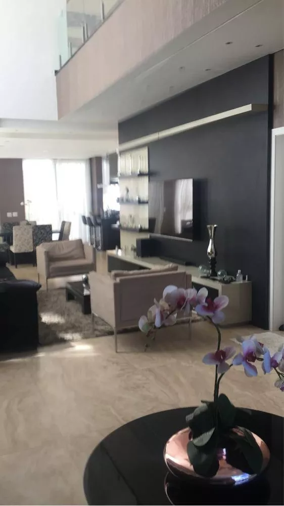 Casa de Condomínio à venda com 3 quartos, 420m² - Foto 1