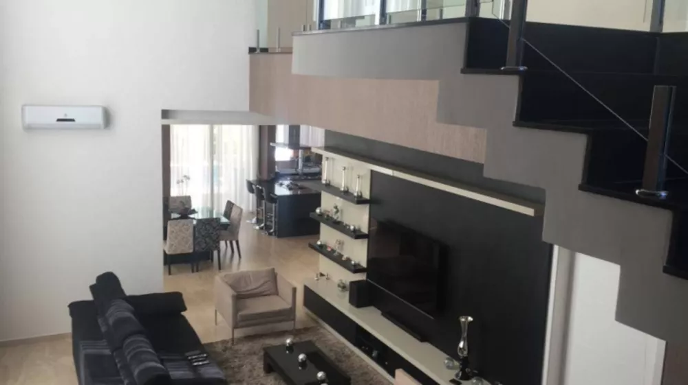 Casa de Condomínio à venda com 3 quartos, 420m² - Foto 2