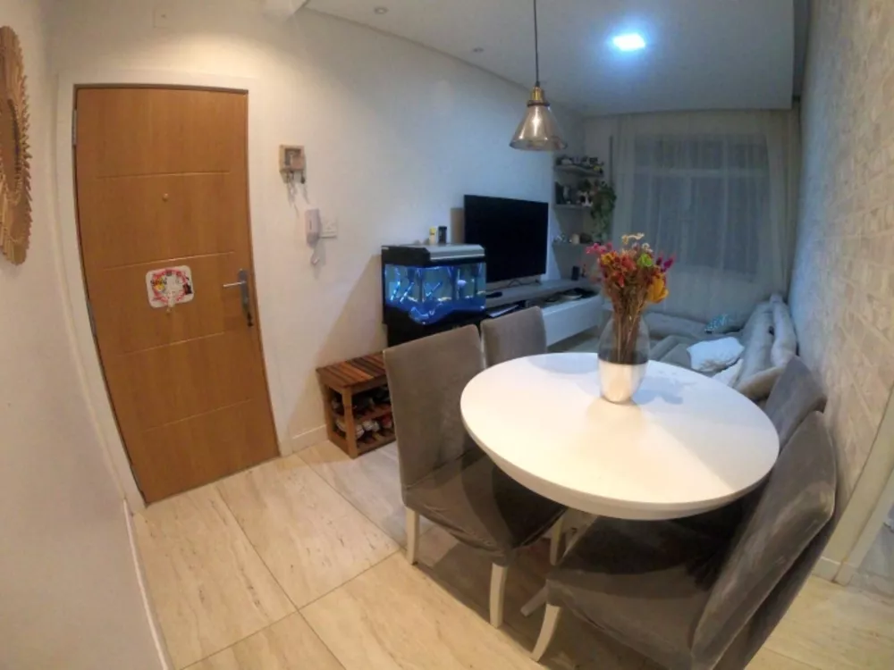 Apartamento à venda com 2 quartos, 73m² - Foto 2