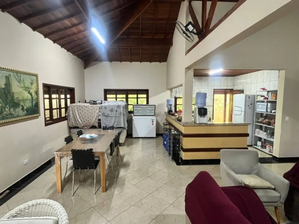 Chácara, 4 quartos, 2900 m² - Foto 1