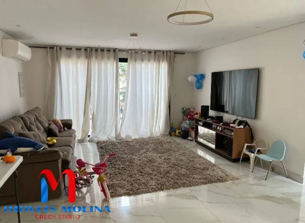 Sobrado, 3 quartos, 258 m² - Foto 1