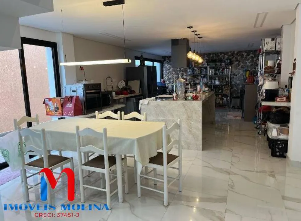 Sobrado, 3 quartos, 258 m² - Foto 2