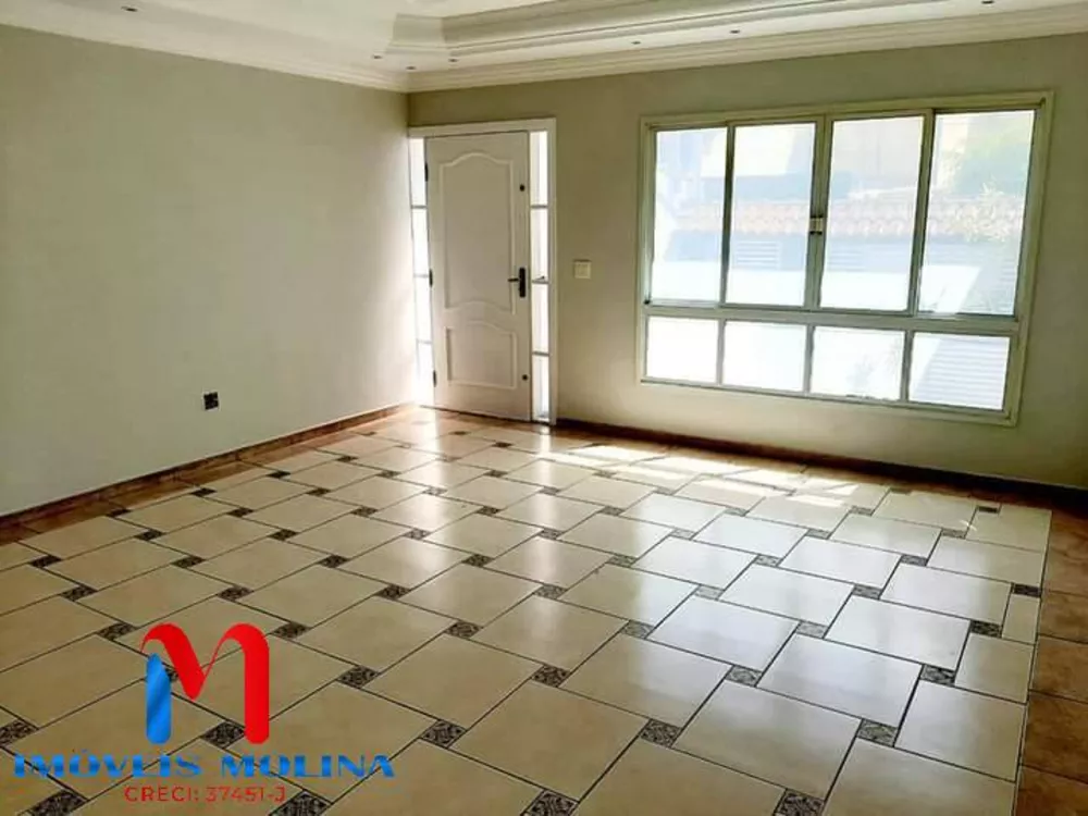 Casa à venda com 3 quartos, 325m² - Foto 1