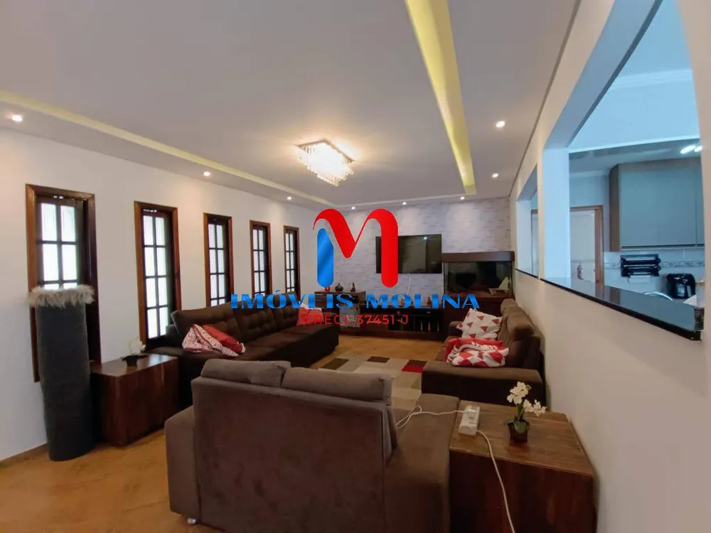 Casa, 3 quartos, 245 m² - Foto 1