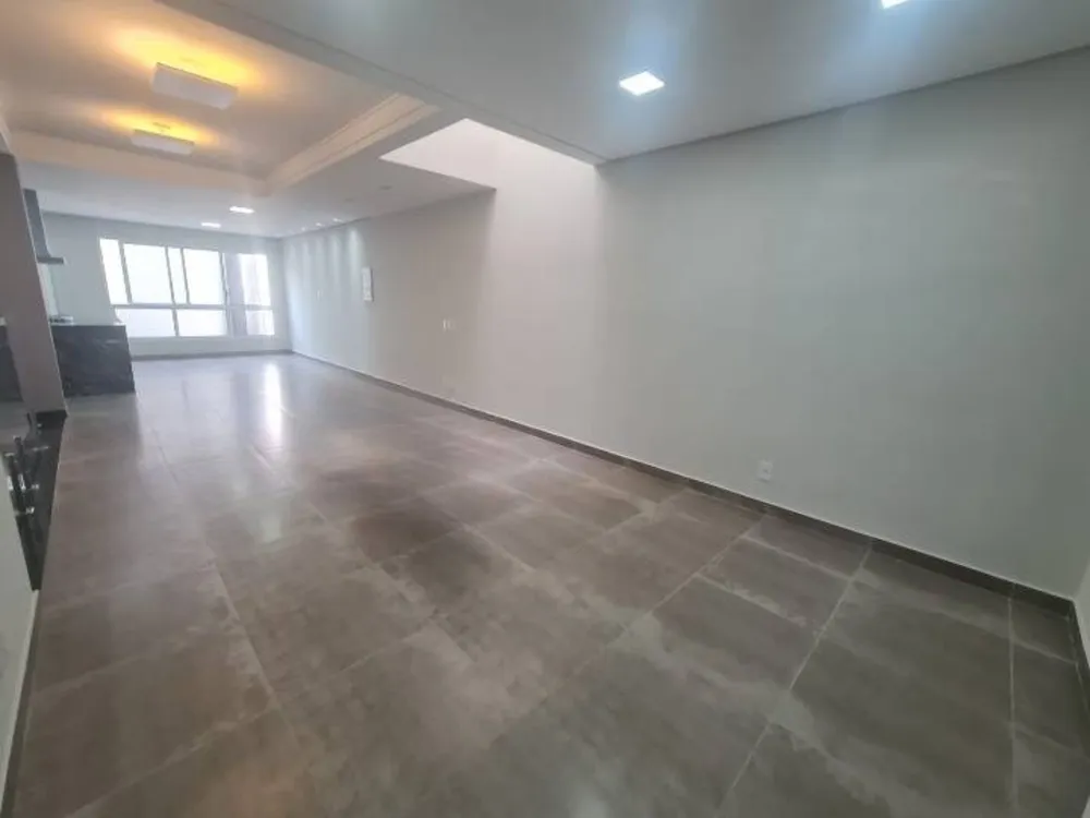 Sobrado, 3 quartos, 300 m² - Foto 3