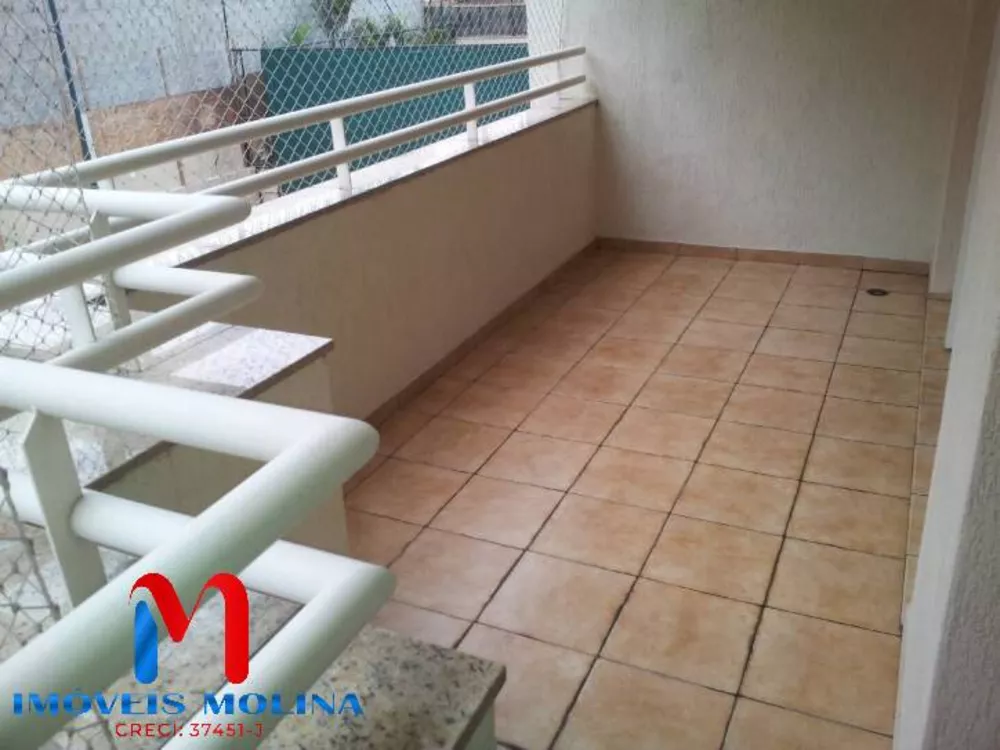 Apartamento à venda com 3 quartos, 155m² - Foto 2