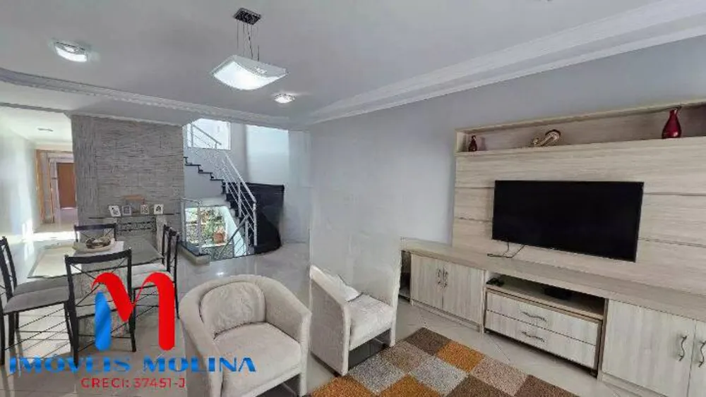 Sobrado, 3 quartos, 285 m² - Foto 1