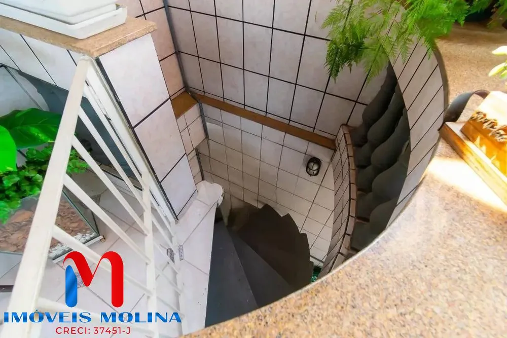 Sobrado, 5 quartos, 309 m² - Foto 1