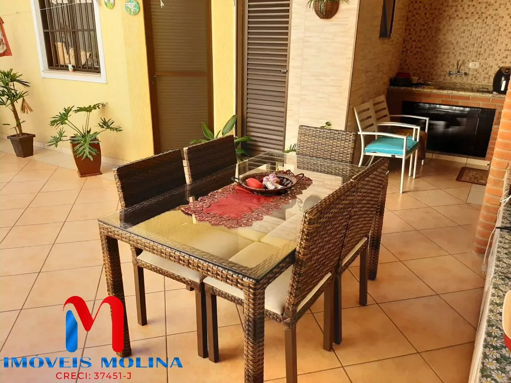 Casa, 3 quartos, 242 m² - Foto 2