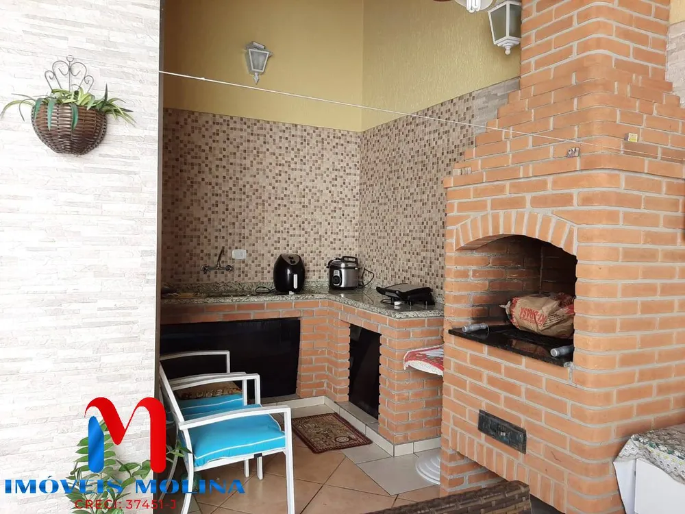 Casa, 3 quartos, 242 m² - Foto 1
