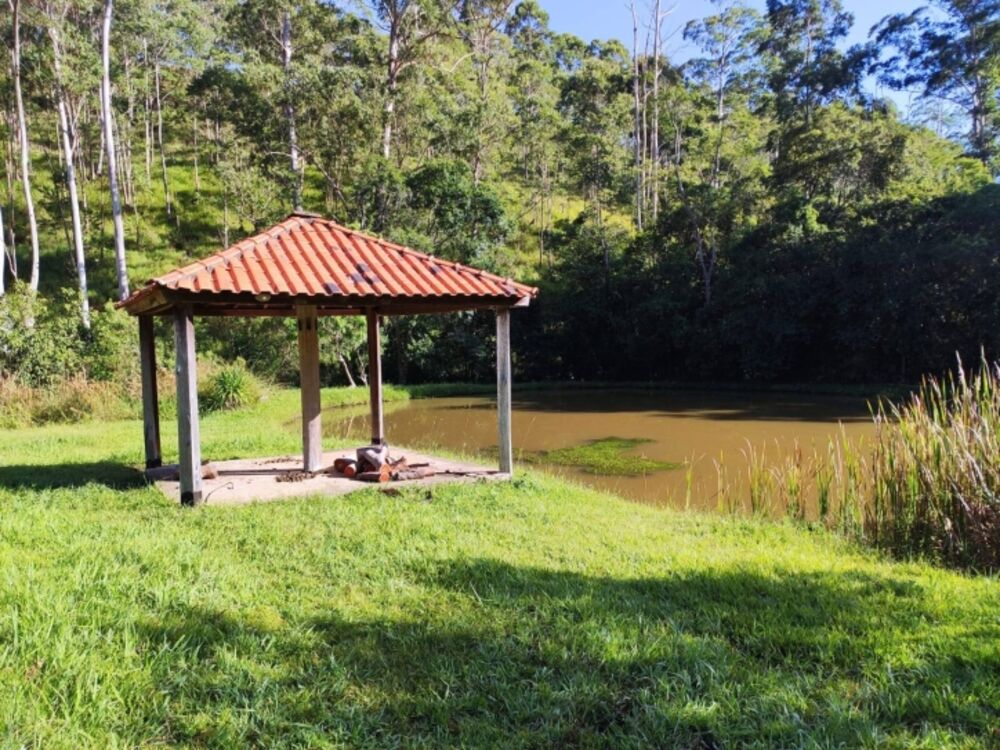 Terreno à venda com 3 quartos, 420m² - Foto 2