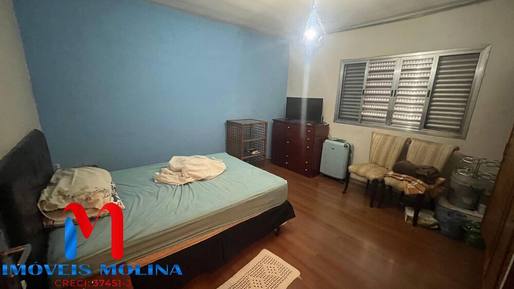 Casa, 4 quartos, 195 m² - Foto 1