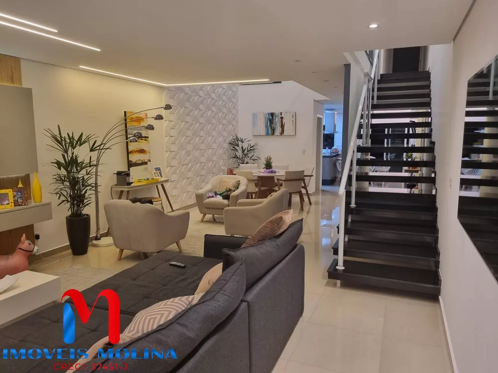 Casa à venda com 3 quartos, 120m² - Foto 1