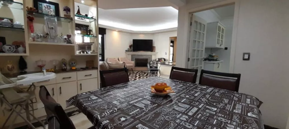 Apartamento à venda com 3 quartos, 156m² - Foto 4