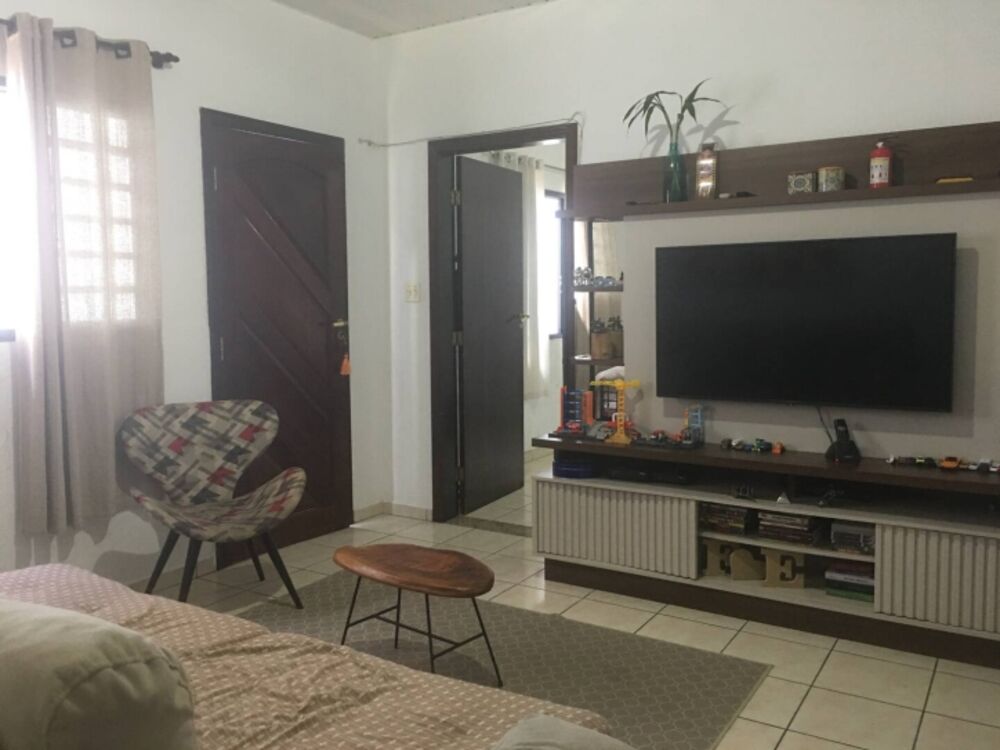 Casa, 4 quartos, 200 m² - Foto 1