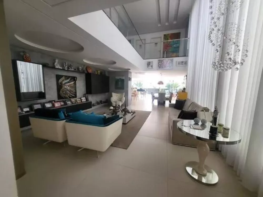 Casa de Condomínio à venda com 4 quartos, 940m² - Foto 3