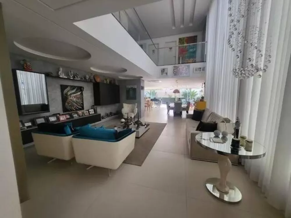 Casa de Condomínio à venda com 4 quartos, 940m² - Foto 4